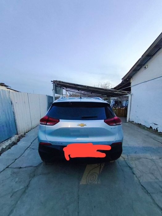 Трекер 2023 йил срочно сотилади.