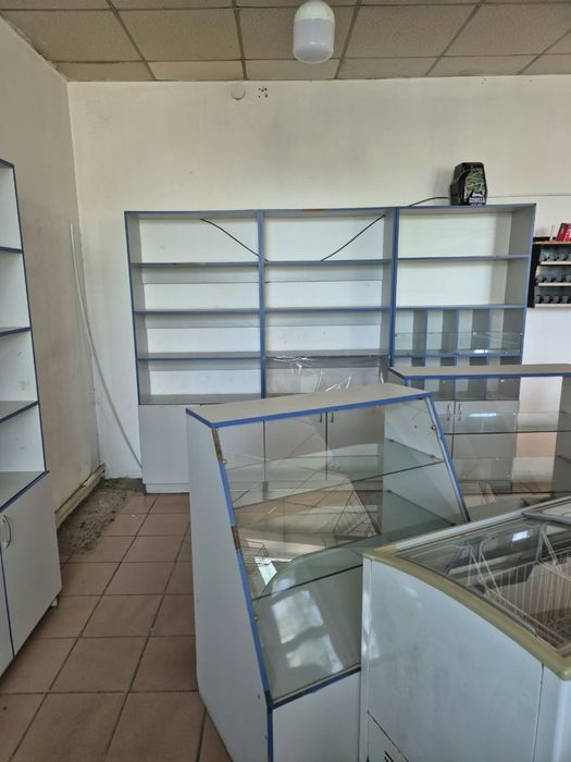 Продам оборудование для магазина