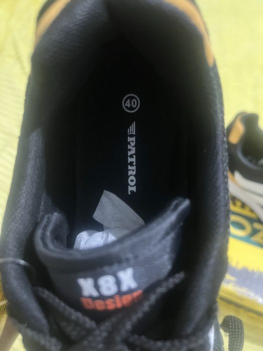 Продается кроссовки