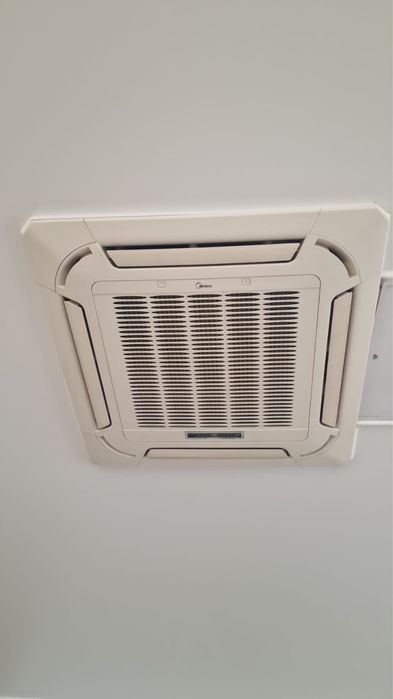 Кондиционер потолочный 3 шт в наличии