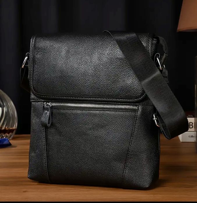 Мъжка елегантна дизайнерска чанта за през рамо /Черна естествена кожа!