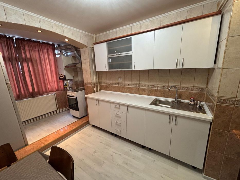 Inchiriez apartament 2 camere – Micro 39C, Galați