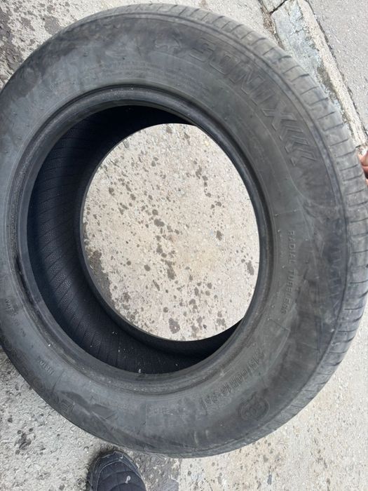 Продам резину 215/60/16