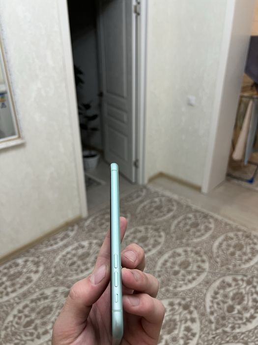 айфон 11 64ГБ 69%