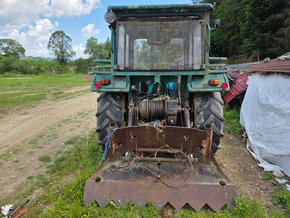 John Deere 2030 AS 4x4 cu troliu