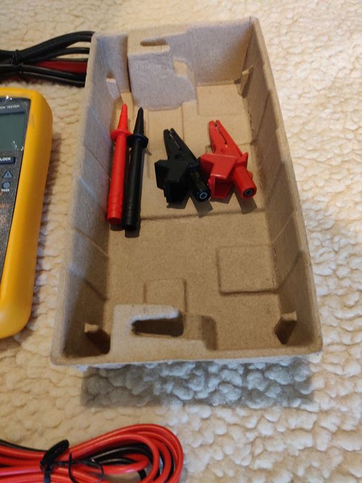 Tester izolatie FLUKE 1507 nou, profesional, megohmetru