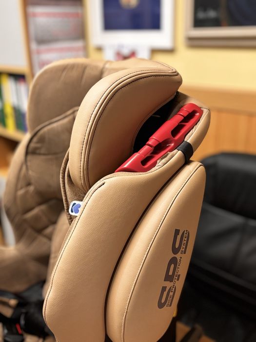 KikkaBoo столче за кола 9-18кг