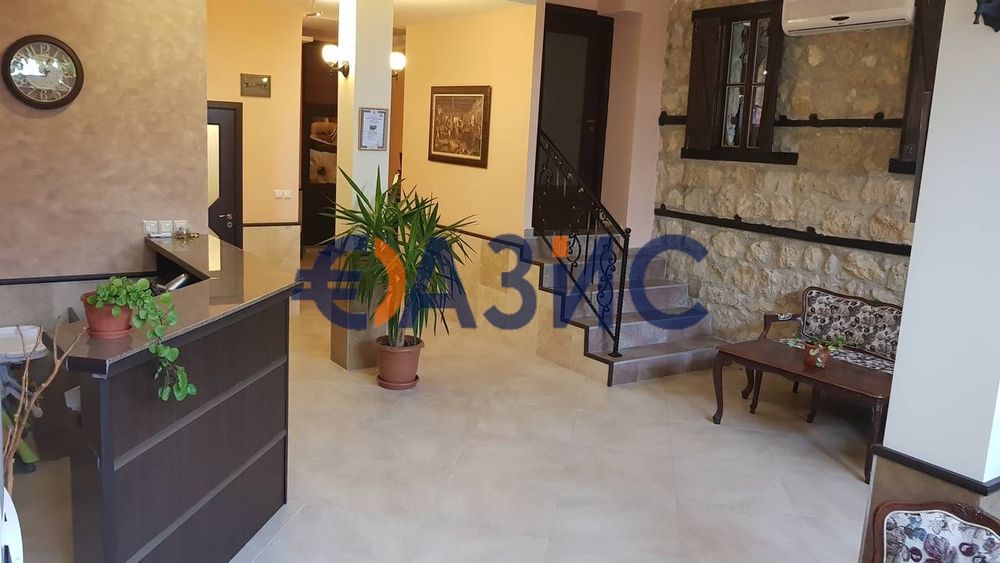Продава се Хотел в с. Кошарица, Област Бургас - 744 кв.м за 514 €/кв.м - Снимка #2