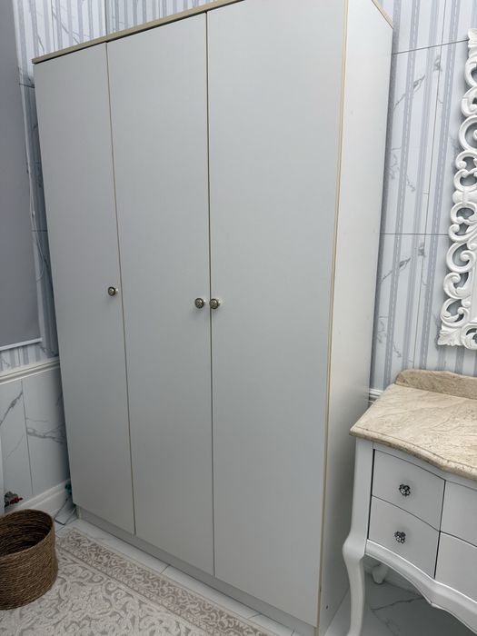 Раковина с зеркалом
