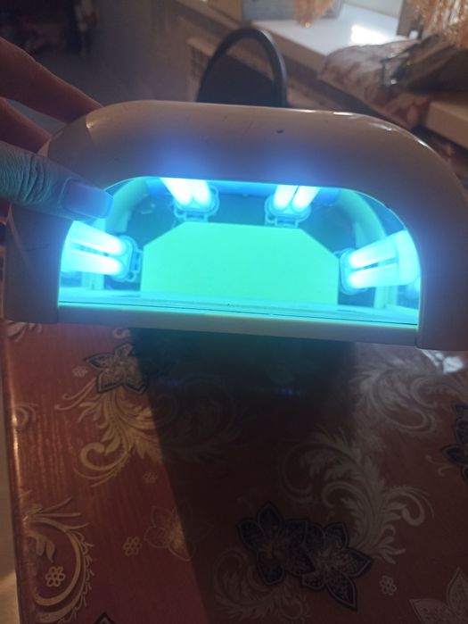 Продам маникюрную машинку