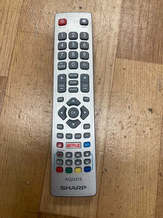 Продавам телевизор SHARP LC-70UI9362E