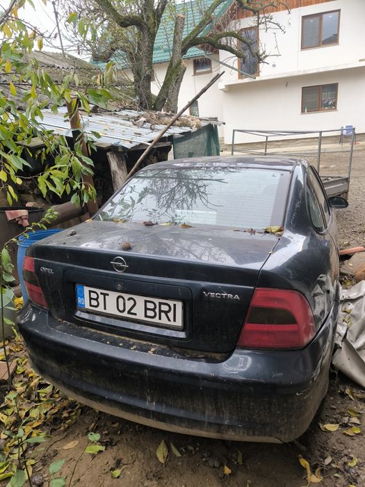 De vânzare Opel Vectra sau dezmembrez