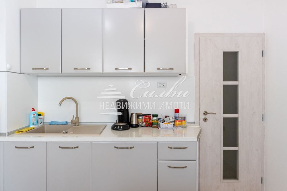 Продава се Двустаен апартамент в Шумен, Тракия - 58 кв.м за 1627 €/кв.м - Снимка #2