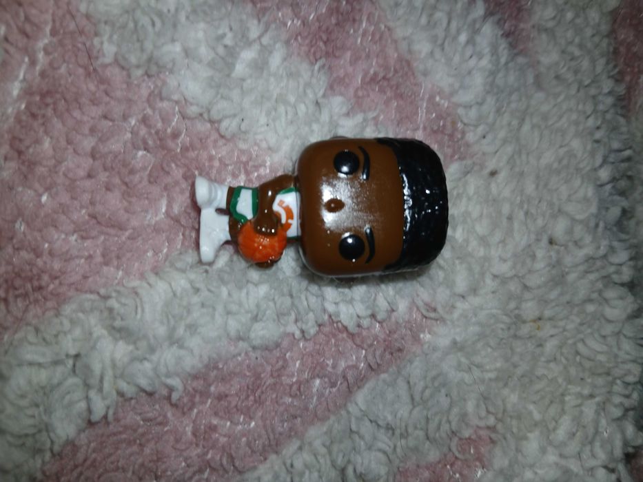 Фигурки очень странные дела