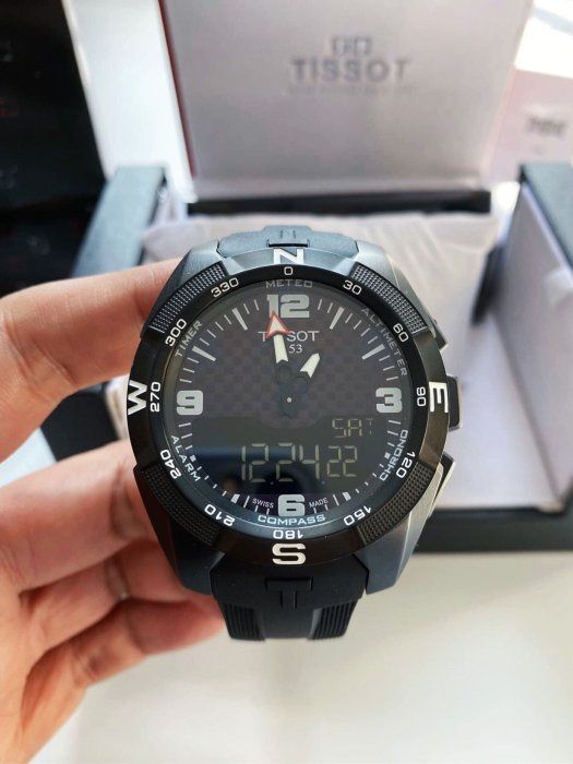 Швейцарские часы фирмы Tissot T-Touch Solar