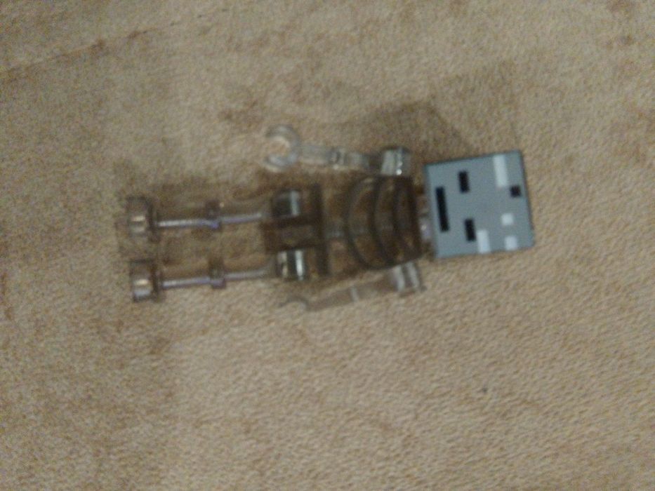 Продам оригинальные фигурки minecraft lego