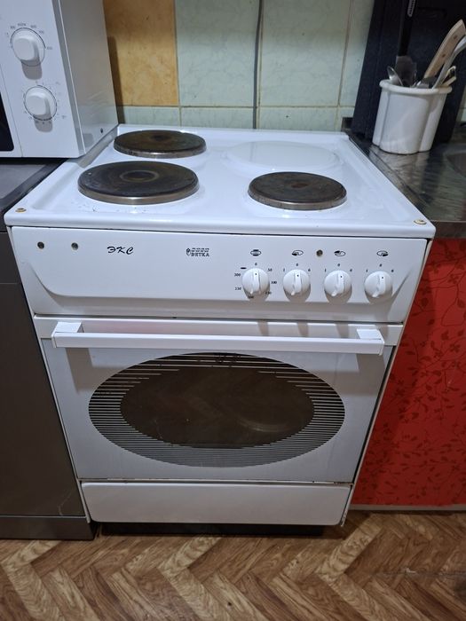 Продам электроплиту