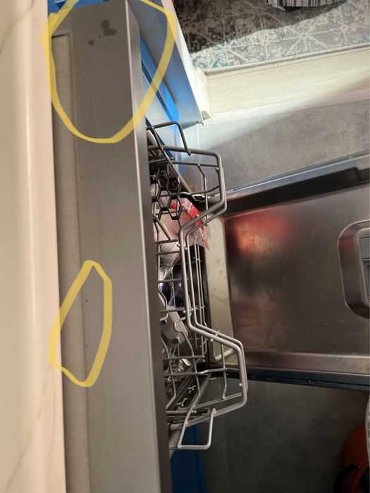 Продам новую не использованную посудамойку , есть пару пятен