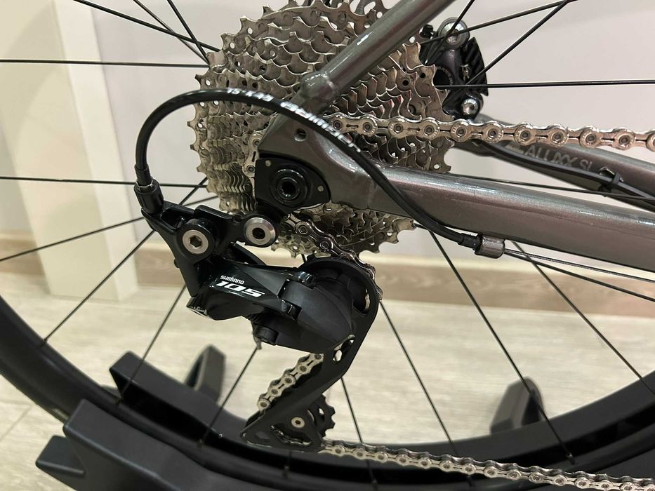 Шоссейный велосипед Giant Contend SL1