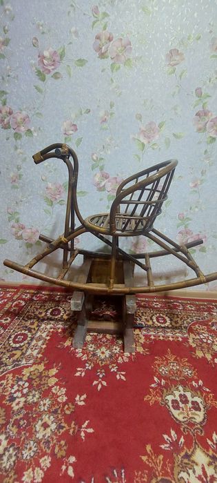 Продам лошадка качалка из дерева