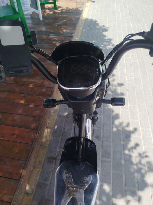 Moped-Skuter 2025yil
