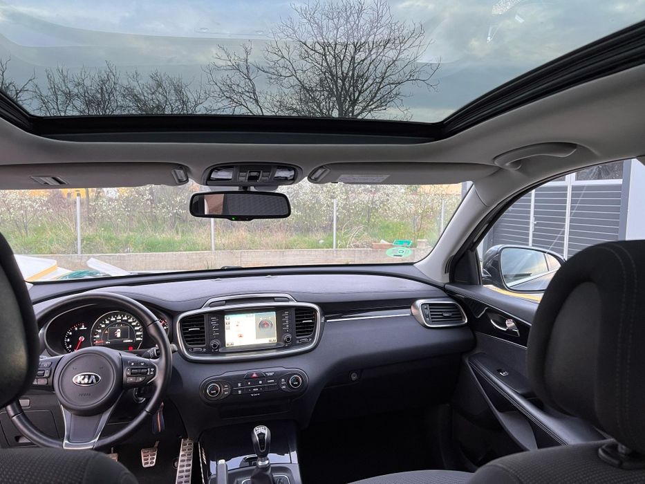 KIA Sorento 2WD Euro 6 Panoramic 7 locuri Navi