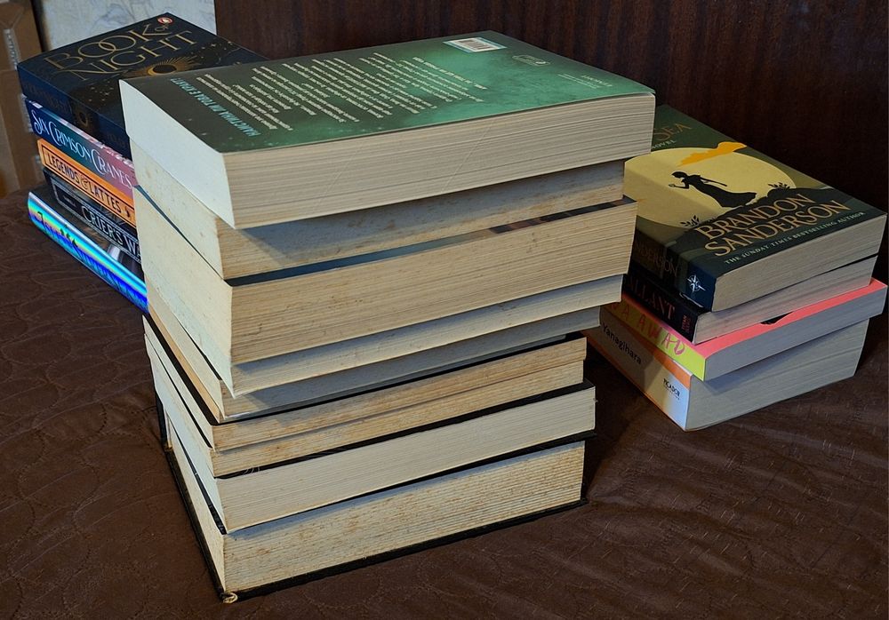 Книги на английски и български език