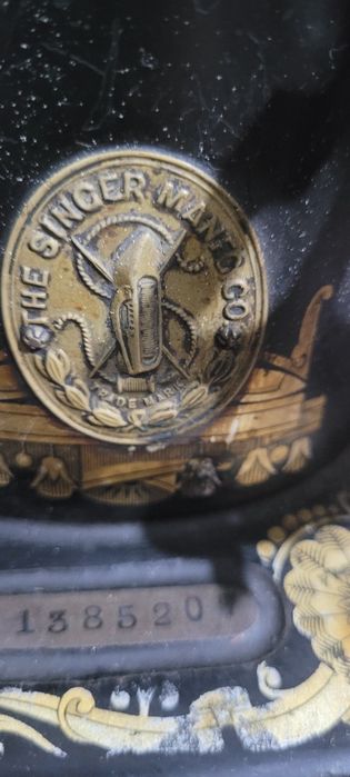 Швейная машинка Зингер