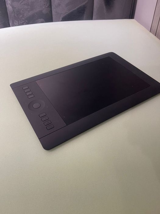 Графический планшет Wacom Intuos Pro M