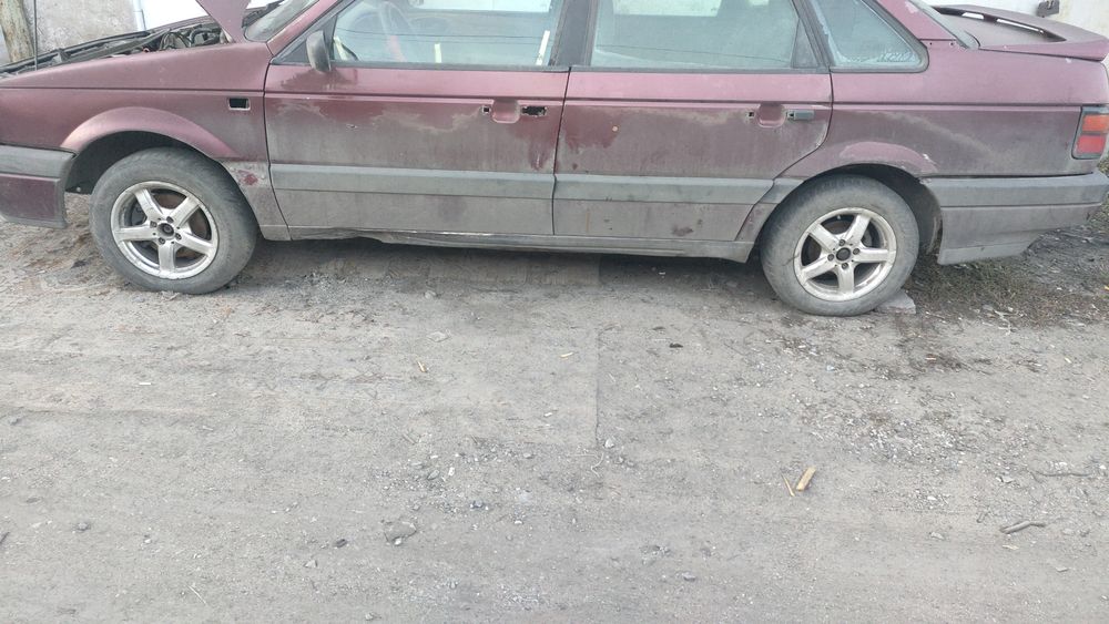 Бампер Фольксваген Пассат б3