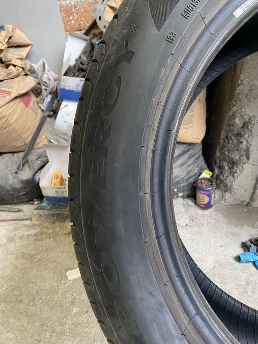 2бр летни гуми Pirelli 235/50/19 и 4бр летни 225/50/17 пирели