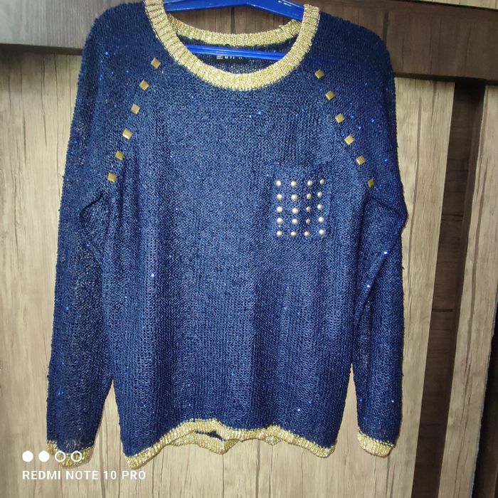 Продам женский свитерок, кофточку