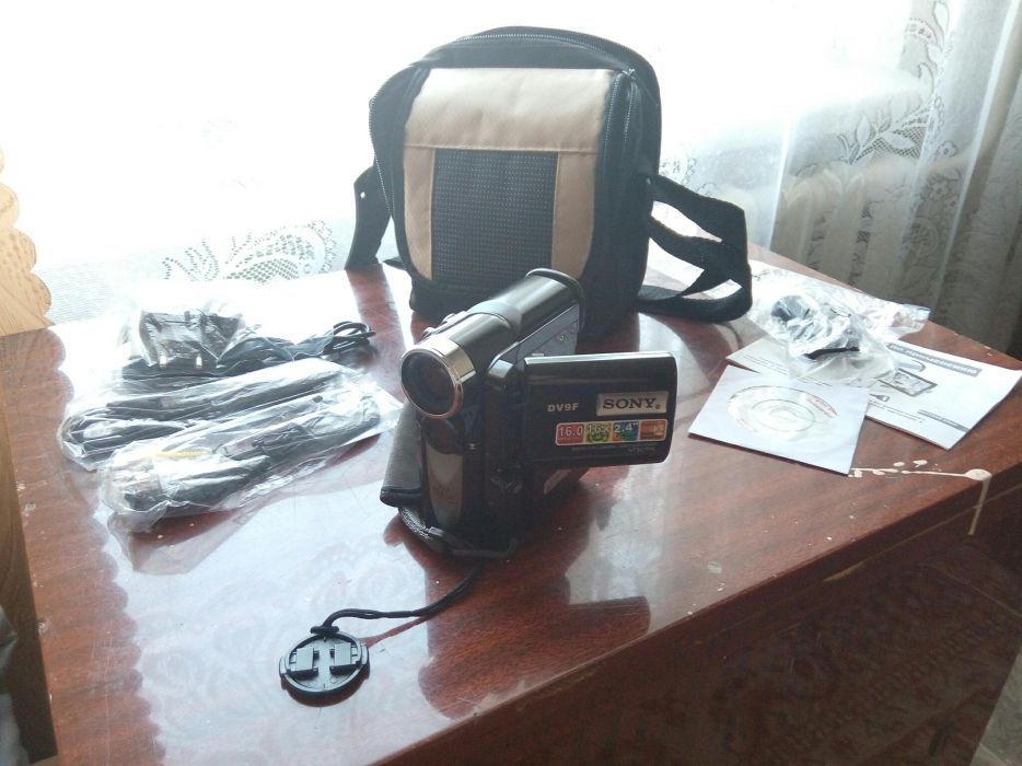Ручная камера Sony в комплекте
