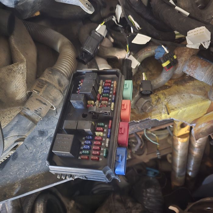 Продам запчасти на авто кран