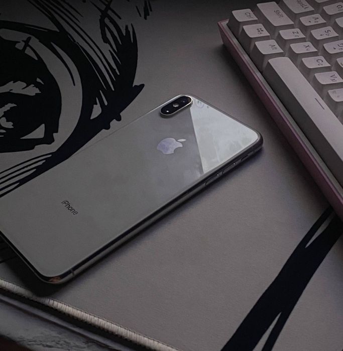 Отличный Айфон 256гб