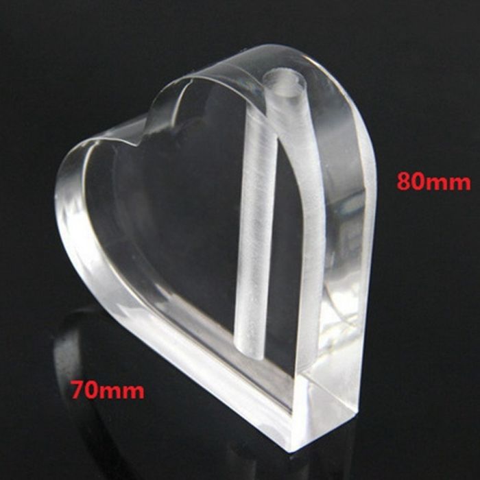 Прекрасна изкуствена роза с 24-каратово златно покритие и стойка СЪРЦЕ