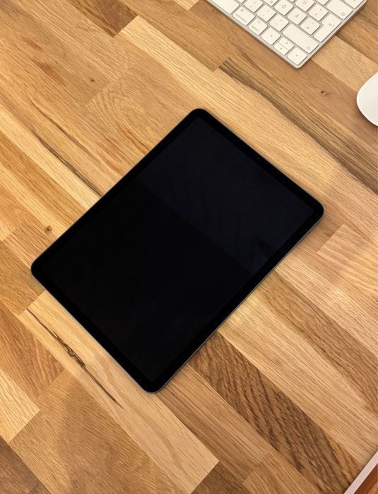 IPad Air 5th M1 ( generatia 5 ) wi fi