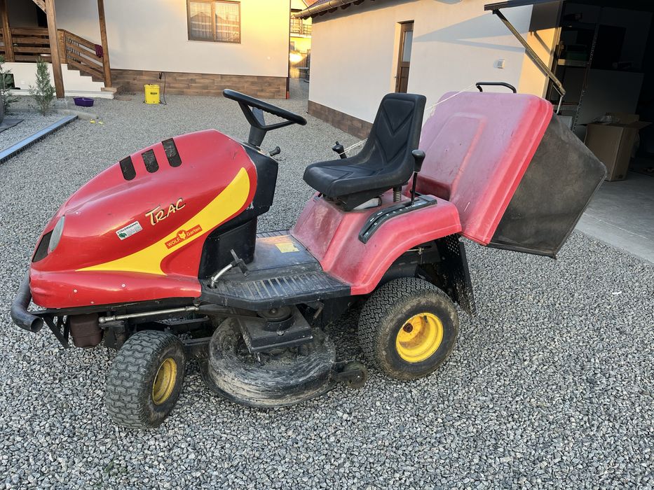 Tractoras de tuns gazon Briggs& Stratton