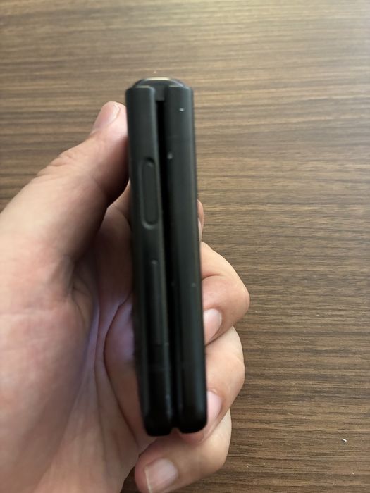 Samsung Galaxy Z Flip 3 - за части
