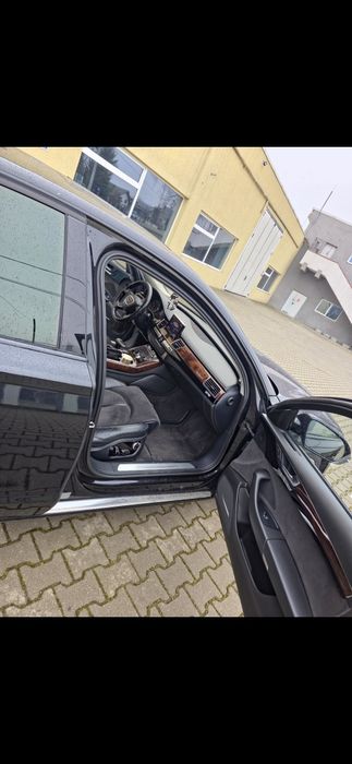 Audi A8 d4  2012
