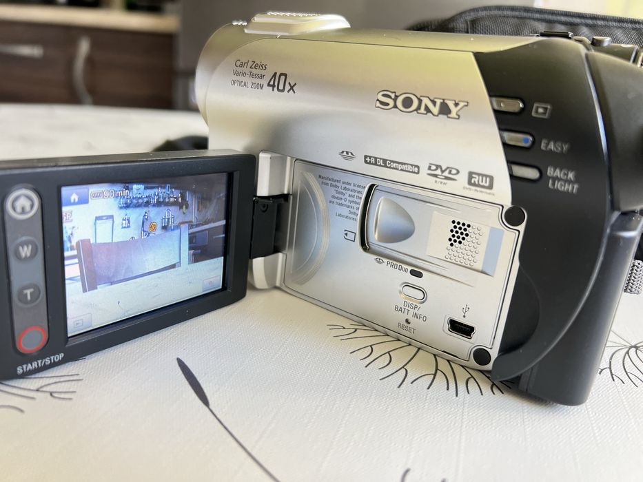 Камера SONY DCR - DVD 106