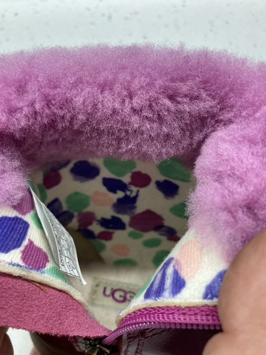 Боти ботушки естествена кожа детски 22-23 номер оригинални UGG