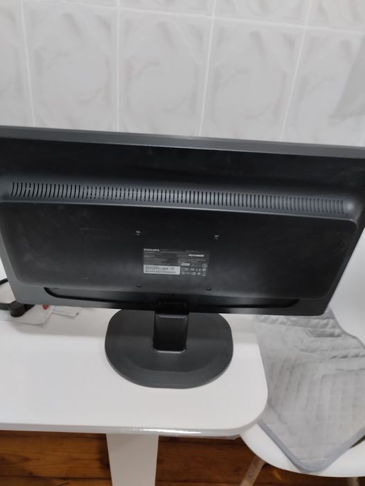 Монитор Philips 55 см.