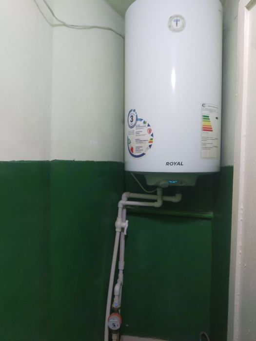 Продается квартира в городе Ангрен5/1.а трёх комнатная этаж 4 керпичн