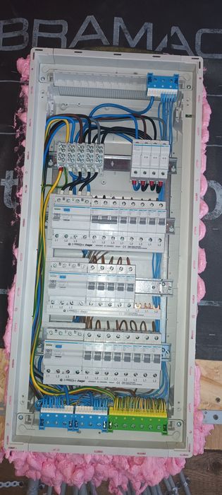 Electrician autorizat