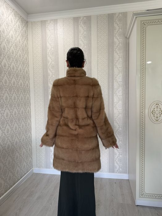 Шуба цвет очень красивый грец