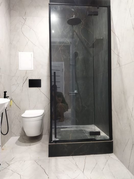 Установка душевых кабин