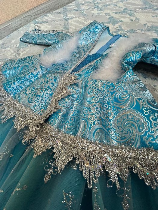 Платье для девочки 7-9 лет