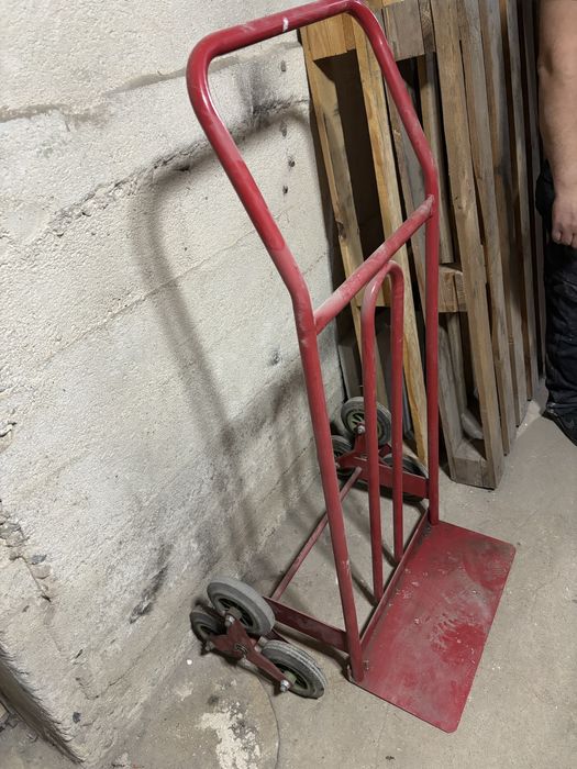 Количка за стълби