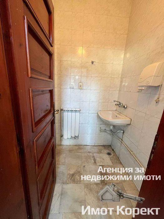 Дава се под наем Магазин в Асеновград - 260 кв.м за 969 € - Снимка #7